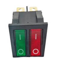 Laden Sie das Bild in den Galerie-Viewer, Doppelschalter KCD8 - 21 AN1 AN2 AUS Licht rot grün beleuchtet 6 polig Schalter 230 V, 15 A Wippschalter , von vorne – von Kraftfeld | Werkzeughandel - Feldmann
