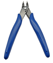 Laden Sie das Bild in den Galerie-Viewer, Elektronik Seitenschneider,13x8 cm,56g,isoliert,Feinmechanik,Hobby,Modellbau,offfenl – von Kraftfeld | Werkzeughandel - Feldmann