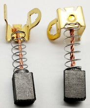 Laden Sie das Bild in den Galerie-Viewer, 1 Paar Motorkohlen mit Feder von unten von Kraftfeld | Werkzeughandel - Feldmann