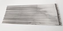 Laden Sie das Bild in den Galerie-Viewer, 20x reißfeste Edelstahl Kabelbinder 300 x 4,6 mm selbst sichernd Metall Outdoor
