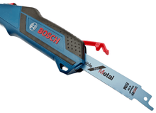 Laden Sie das Bild in den Galerie-Viewer, Bosch blau Handsäge + 2 Bimetall Säbelsäge Sägeblätter Holz / Metall 1/2&quot; Schaft – von Bosch | Werkzeughandel - Feldmann
