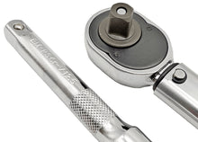 Laden Sie das Bild in den Galerie-Viewer, Brüder Mannesmann Drehmomentschlüssel Ratsche Umschaltknarre CRV 1/2 &quot; Zoll (12.5 mm) 40 - 210 Newtonmeter Nm Drehmomentratschenschlüssel, Kiloschlüssel – von Brüder Mannesmann Werkzeuge | Werkzeughandel - Feldmann

