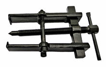 Laden Sie das Bild in den Galerie-Viewer, 2-Arm Lagerabzieher in seitlicher Ansicht von Kraftfeld