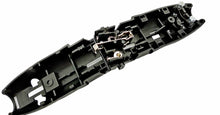 Laden Sie das Bild in den Galerie-Viewer, robuster Gummistecker Vollgummi Schuko IP44, 230V, 16A, bis 2,5mm² Außenbereich – von AS Schwabe | Werkzeughandel - Feldmann
