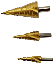 Laden Sie das Bild in den Galerie-Viewer, Titan Profi Stufenbohrer Set 4 - 32mm HSS (Hochleistungsschnellstahl) titanbeschichtet Kegelbohrer Schälbohrer – von Kraftfeld | Werkzeughandel - Feldmann
