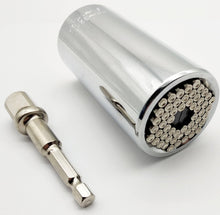 Laden Sie das Bild in den Galerie-Viewer, Universal Nuss Steckschlüssel 3/8&quot; / 7 - 19mm oder 1/2&quot; / 11 - 32 mm + HEX Adapter für Akkuschrauber / Ratsche / Bit Schraubendreher – von Kraftfeld | Werkzeughandel - Feldmann
