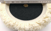 Laden Sie das Bild in den Galerie-Viewer, 1x Kraftfeld Lammwollhaube mit 180mm Klettaufnahme und 230mm Wollfläche, Haube Lamm Wolle Polierhaube für Poliermaschine Polierer Lammwolle – von Kraftfeld | Werkzeughandel - Feldmann
