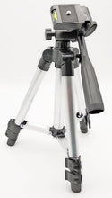 Laden Sie das Bild in den Galerie-Viewer, ALU Dreibein Stativ mit Wasserwaage, max 27 - 47cm Höhe, für Laser und Nivelliergeräte, Foto und Kamera, standard 1/4&quot; 20 Gang UNC Gewinde; inclusive Tasche – von Kraftfeld | Werkzeughandel - Feldmann

