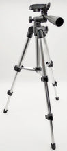 Laden Sie das Bild in den Galerie-Viewer, ALU Dreibein Stativ mit Wasserwaage, max 27 - 47cm Höhe, für Laser und Nivelliergeräte, Foto und Kamera, standard 1/4&quot; 20 Gang UNC Gewinde; inclusive Tasche – von Kraftfeld | Werkzeughandel - Feldmann
