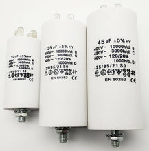 Laden Sie das Bild in den Galerie-Viewer, Kondensator 4 Pin bis 500V~ AC 8,10,12,14,16,20,25,35,40,45 µF uf mit Gewinde – von Kraftfeld | Werkzeughandel - Feldmann
