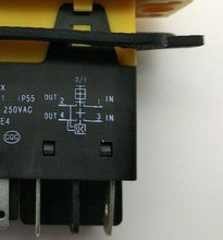Laden Sie das Bild in den Galerie-Viewer, Maschinen Elektro Ein Aus Geräte Schalter 250 V,16 A,IP 55 Taster Hauptschalter – von Kraftfeld | Werkzeughandel - Feldmann
